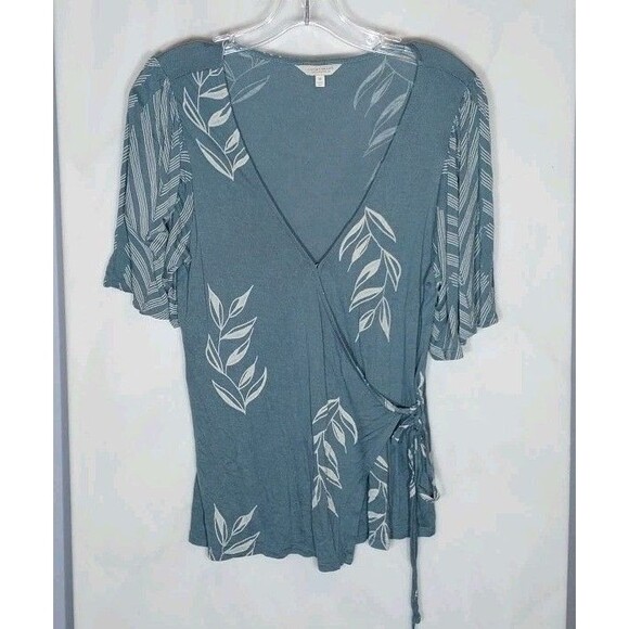 Lucky Brand Wrap Top Sz M Chevron Floral Leaves Deep Vneck Flowy Boho Whimsical - Picture 1 of 10